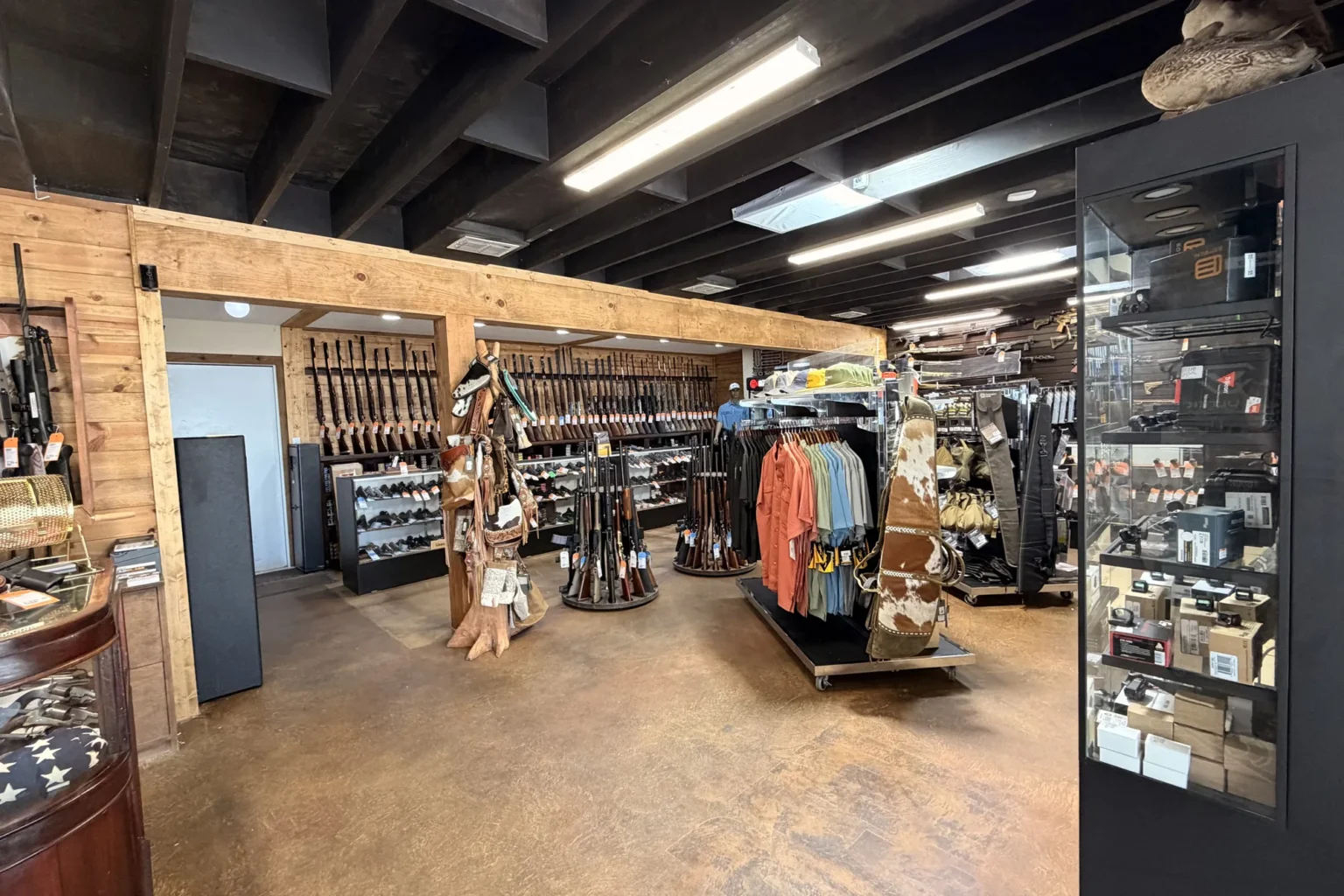 provident-arms-store-03